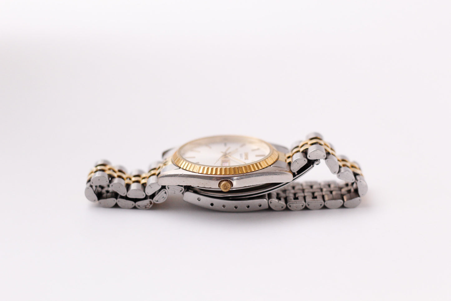 2005 Pulsar Quartz Silver Sunburst Dial 'Baby Day-Date' Men's Wrist-Watch