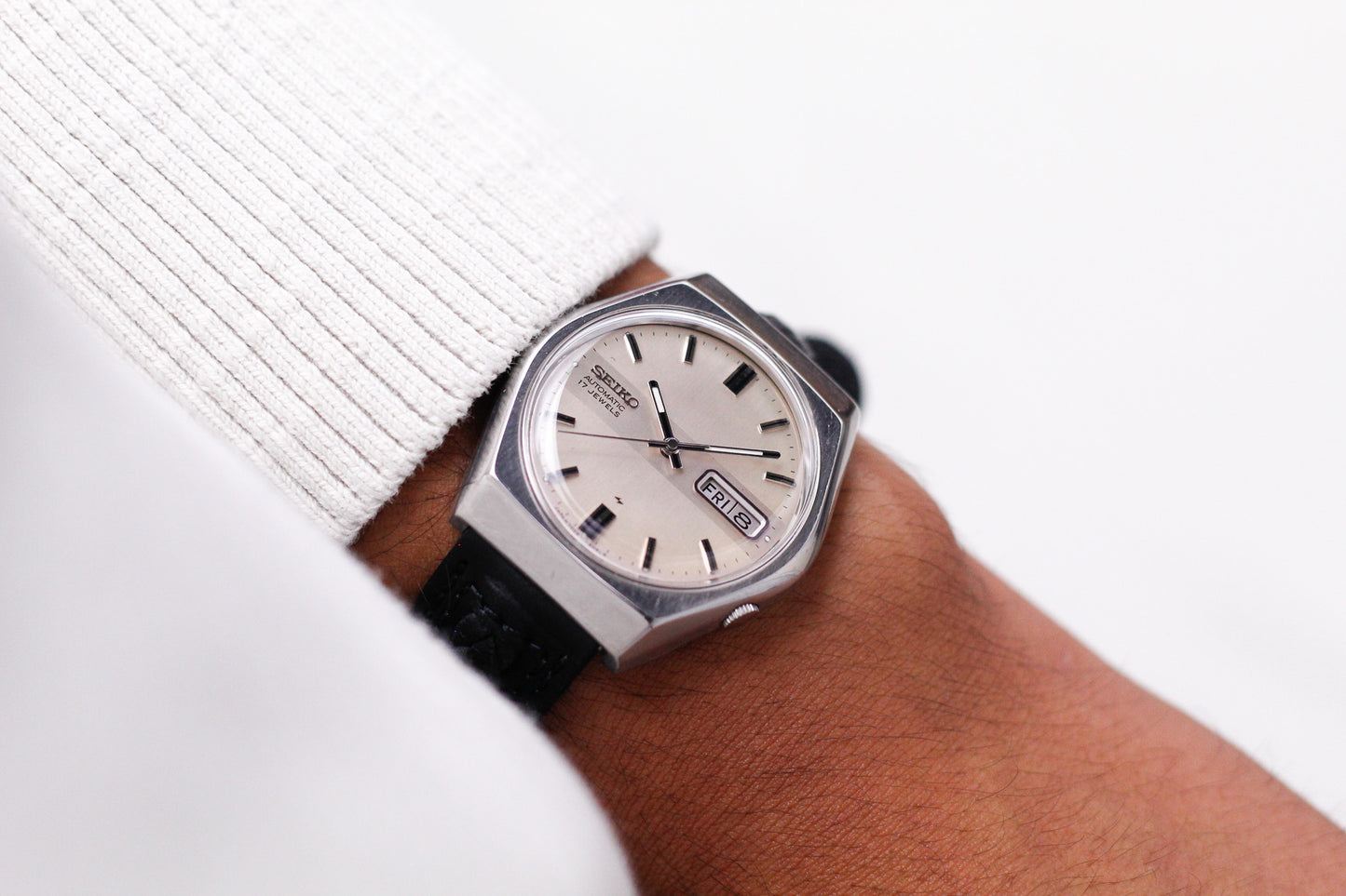 [Serviced] 1977 Seiko Automatic Ivory White Dial Men's Wrist-Watch