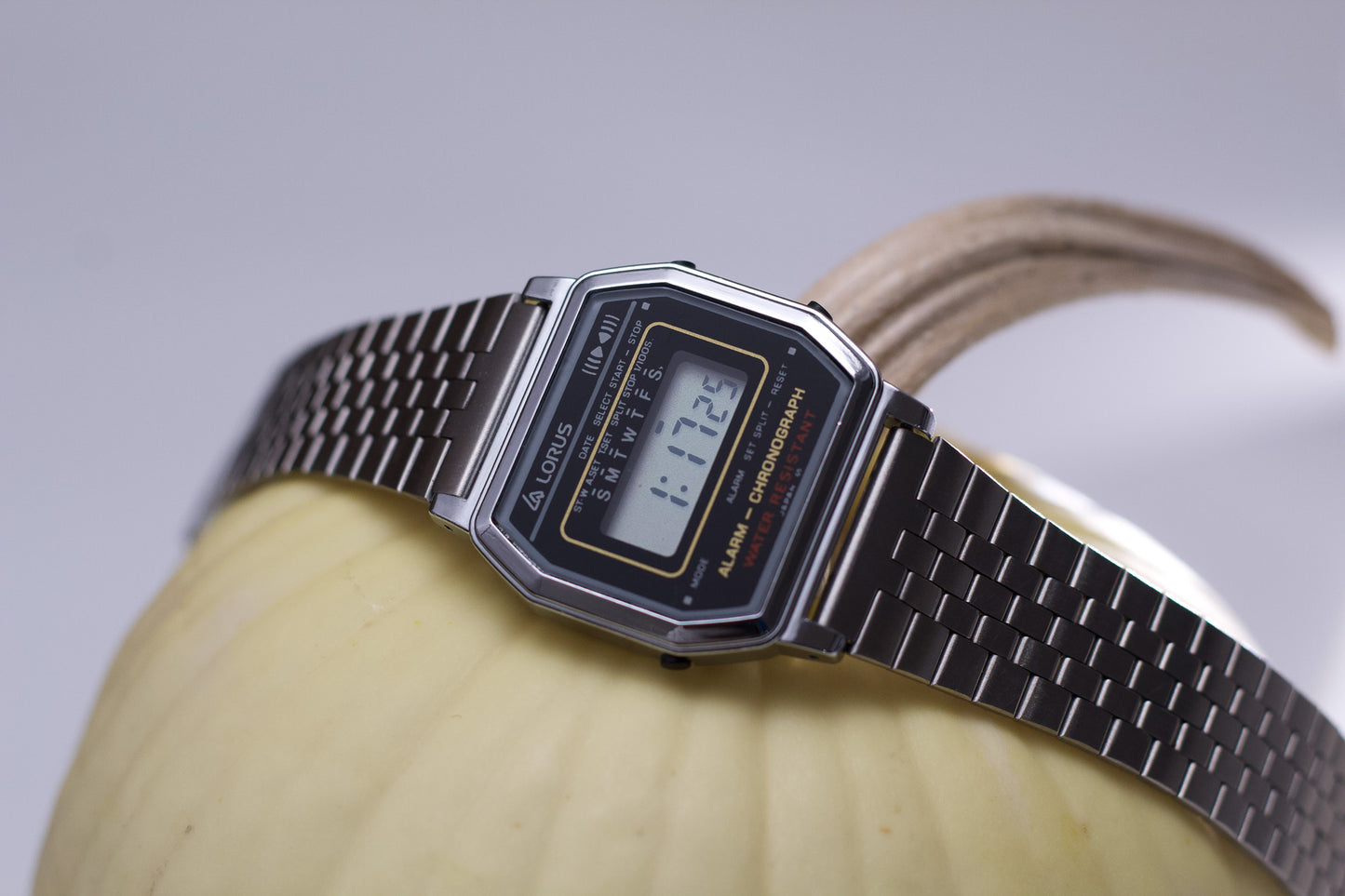 1990s Seiko Lorus Digital Alarm-Chronograph Men's Wrist-Watch