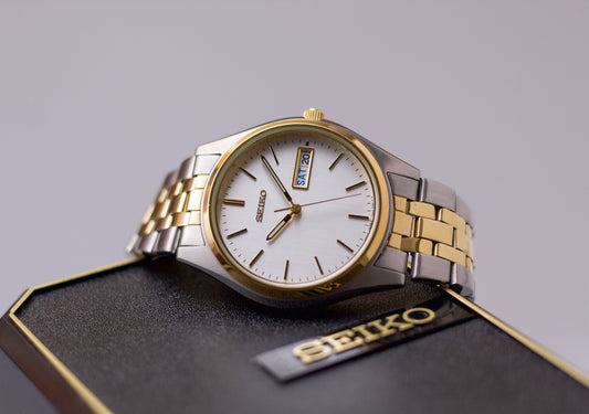 [Near Mint] 2001 Two Tone Seiko Quartz Straight Silver Dial Men's Wrist-Watch W/Box