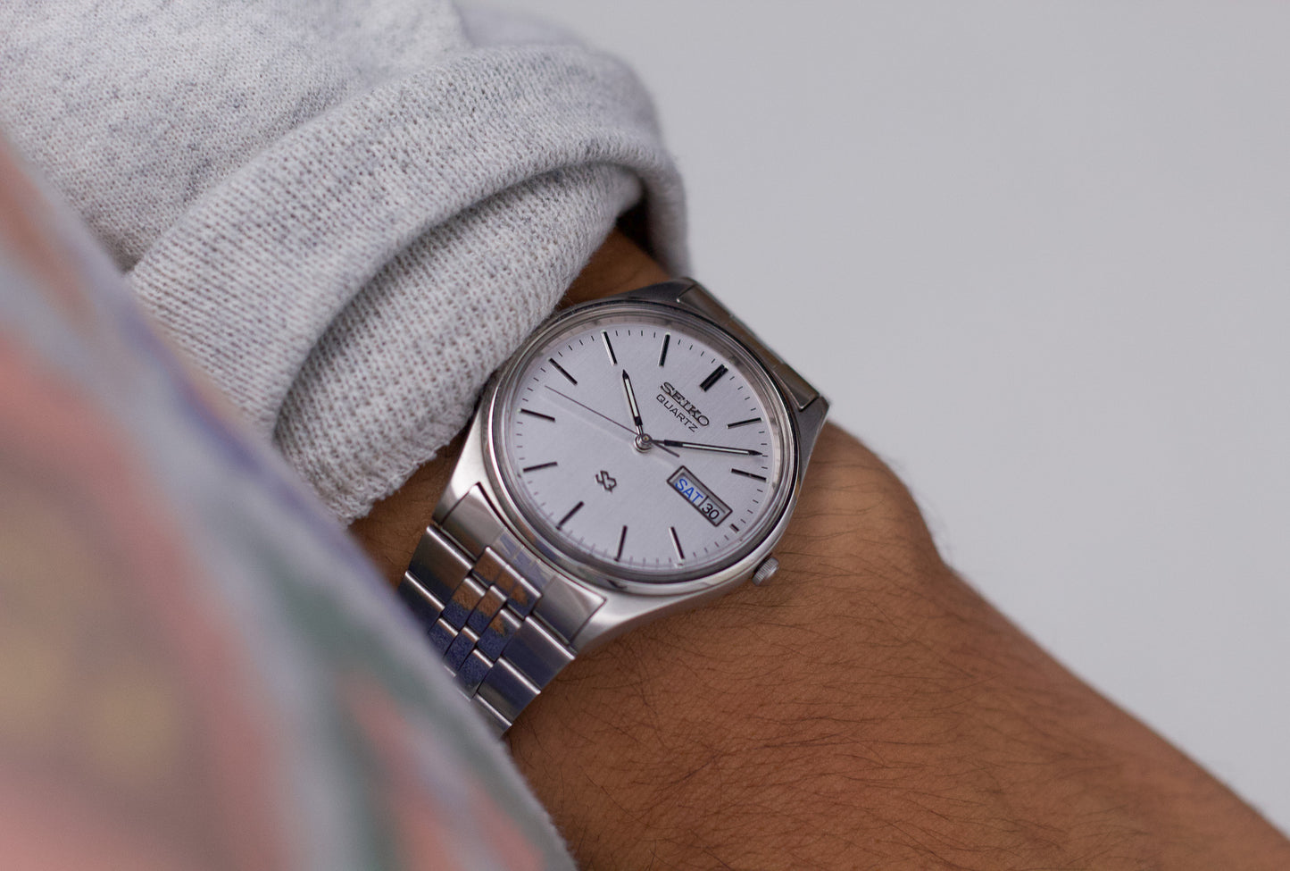 1988 Seiko Quartz Straight Grain Silver Dial Men's Wrist Watch