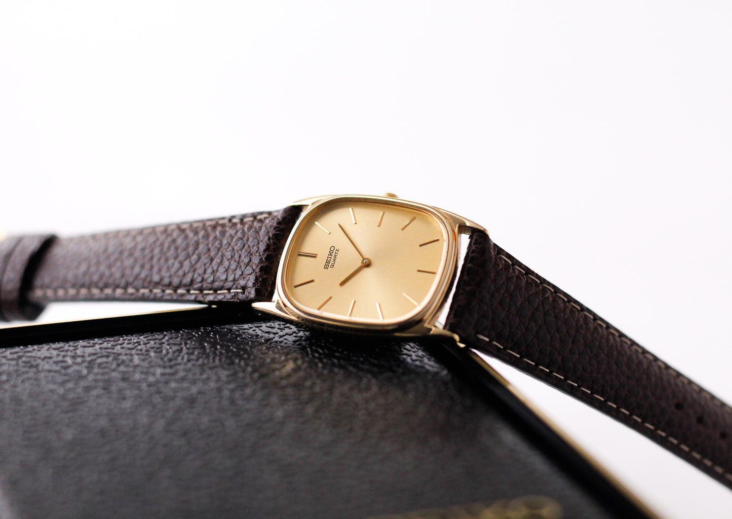 1983 Seiko Quartz 'Baby Ellipse' Golden Sunburst Dial Men's Wrist-Watch W/Box & Papers