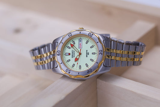 [Near Mint] 1994 Seiko Quartz Sports 50 'Flashlight Dial' Men's Wrist-Watch