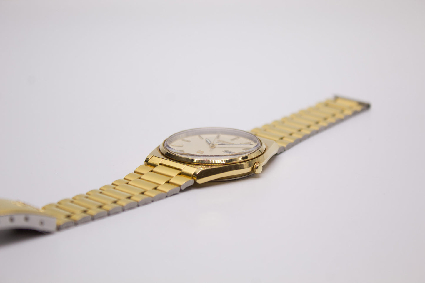 1985 Seiko SQ Light Golden Dial Men's Wrist-Watch