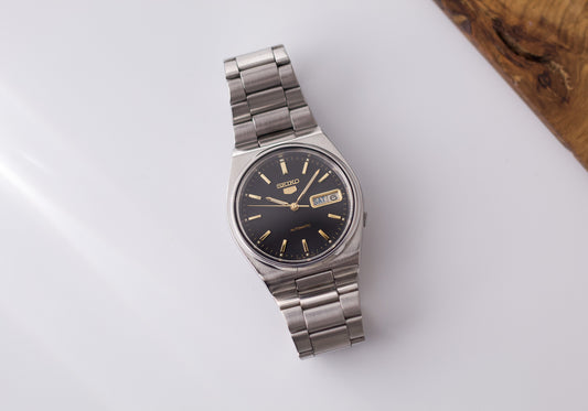 [Serviced] 1986 Seiko 5 Matte Black Dial Integrated Bracelet Men's Wrist-Watch
