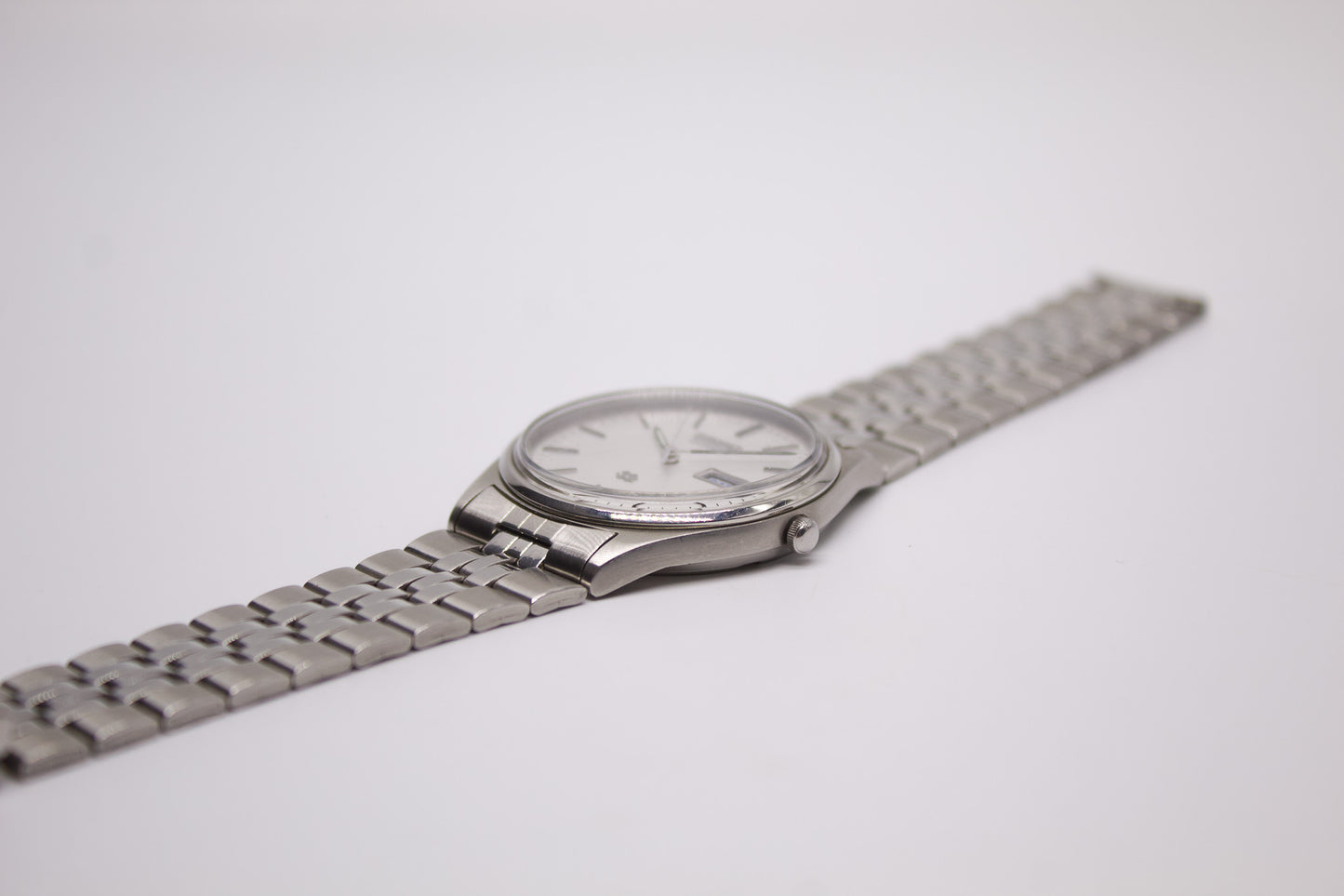 1988 Seiko Quartz Straight Grain Silver Dial Men's Wrist Watch