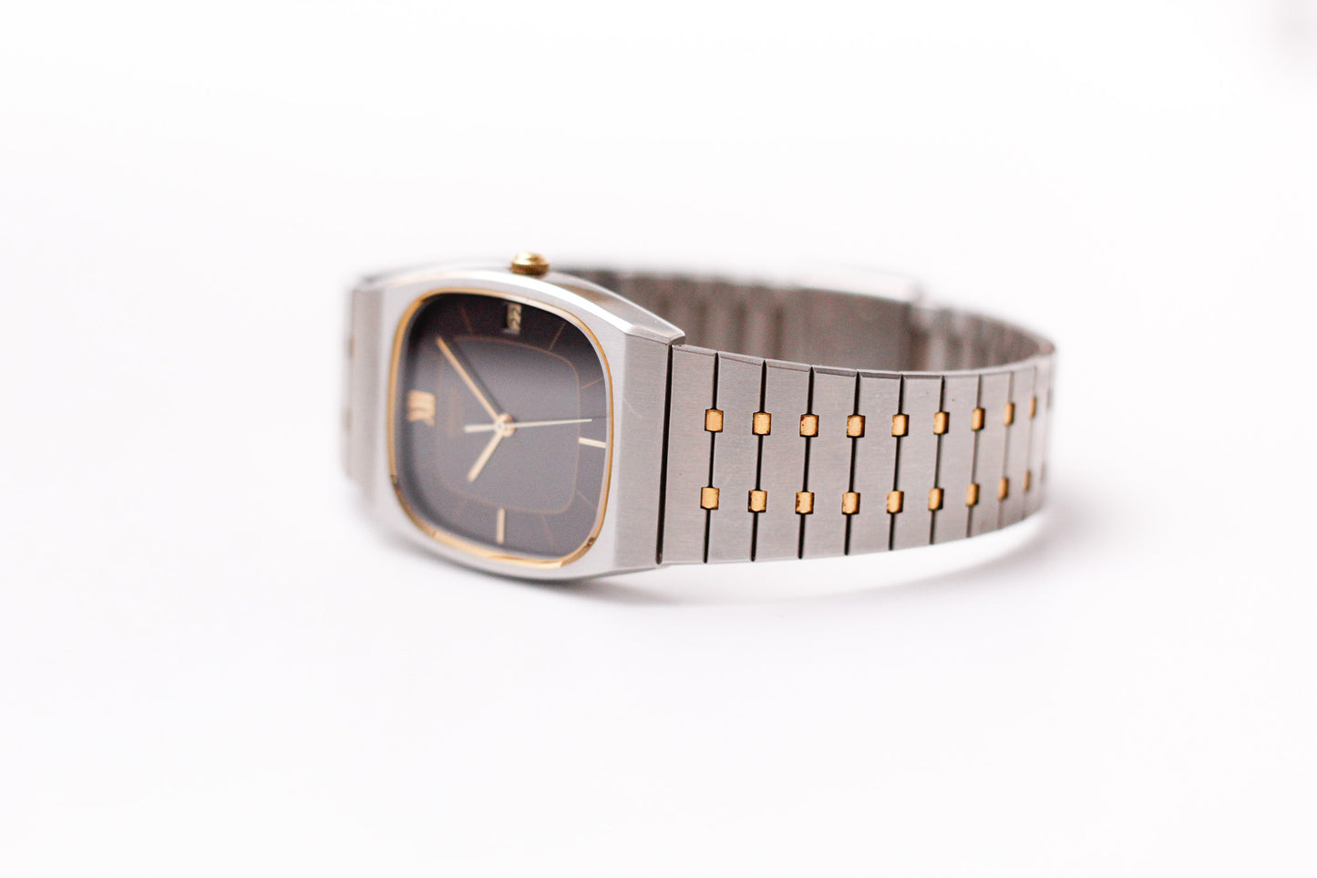 1985 Seiko Quartz Straight Grain Gray Dial Men's Wrist-Watch