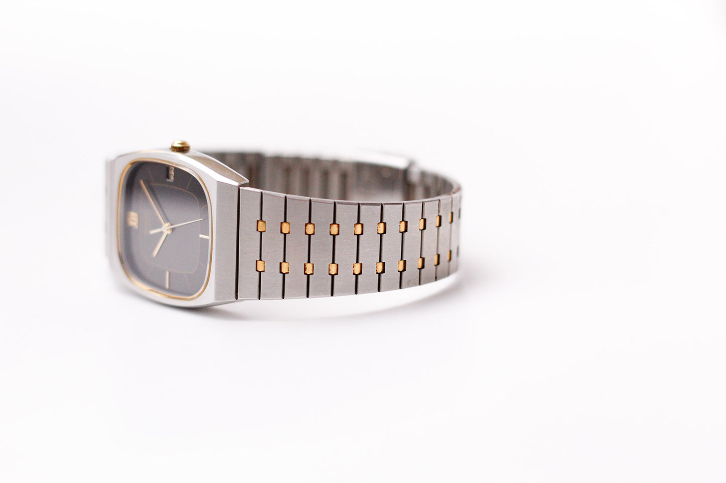 1985 Seiko Quartz Straight Grain Gray Dial Men's Wrist-Watch