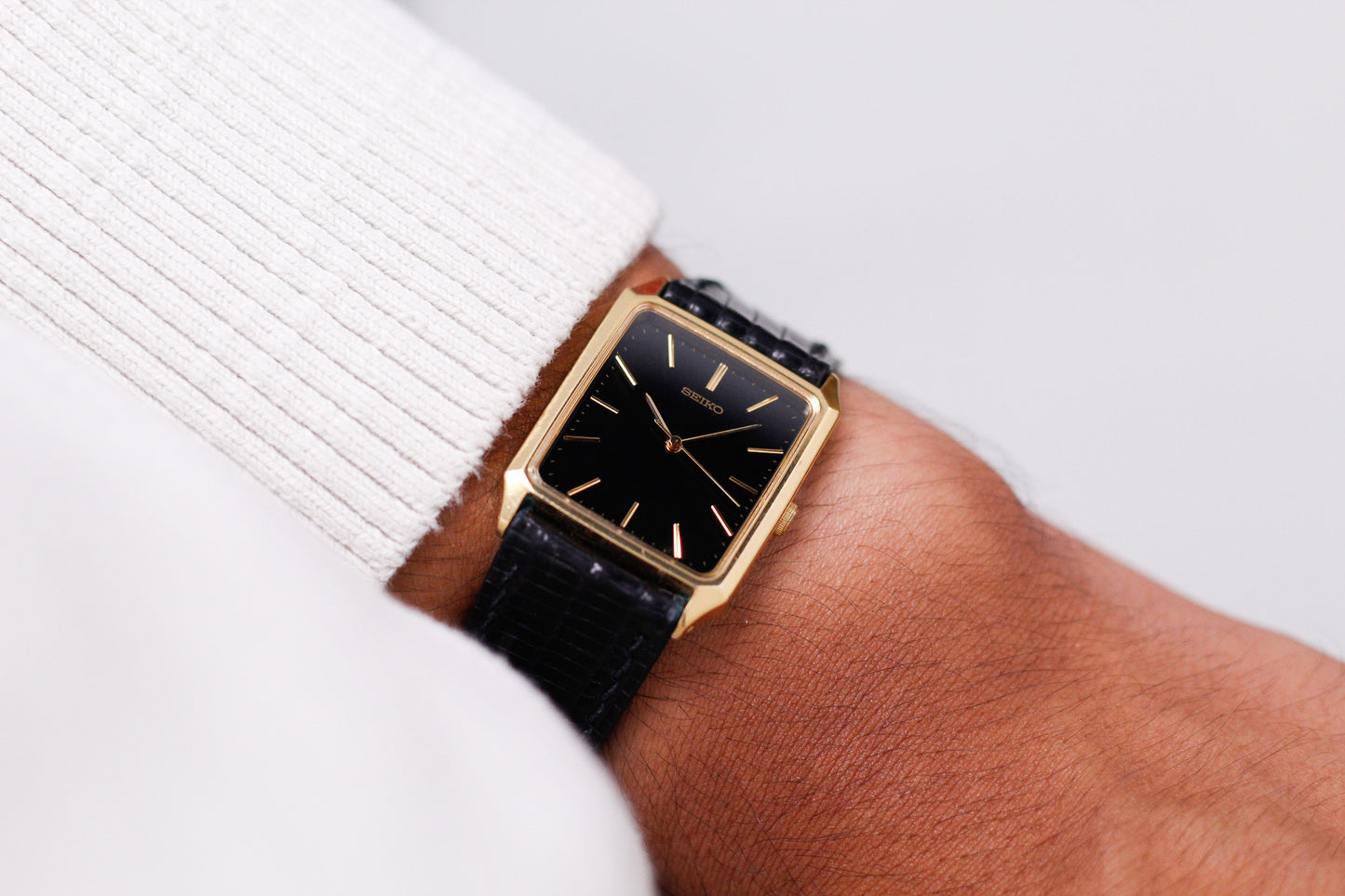 1990 Seiko Quartz Inky Black Dial Golden Tank Men's Wrist-Watch