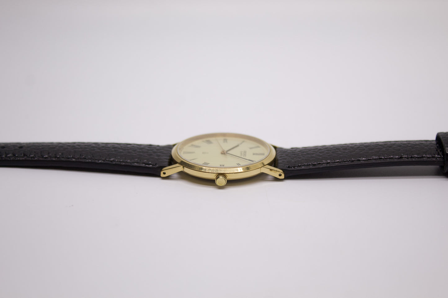 1980 Seiko Quartz Golden Roman Dial Men's Wrist-Watch