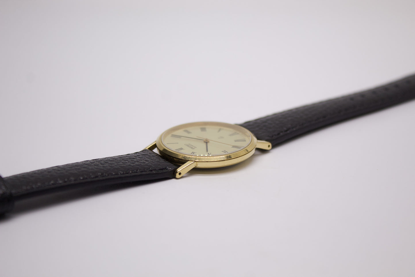 1980 Seiko Quartz Golden Roman Dial Men's Wrist-Watch