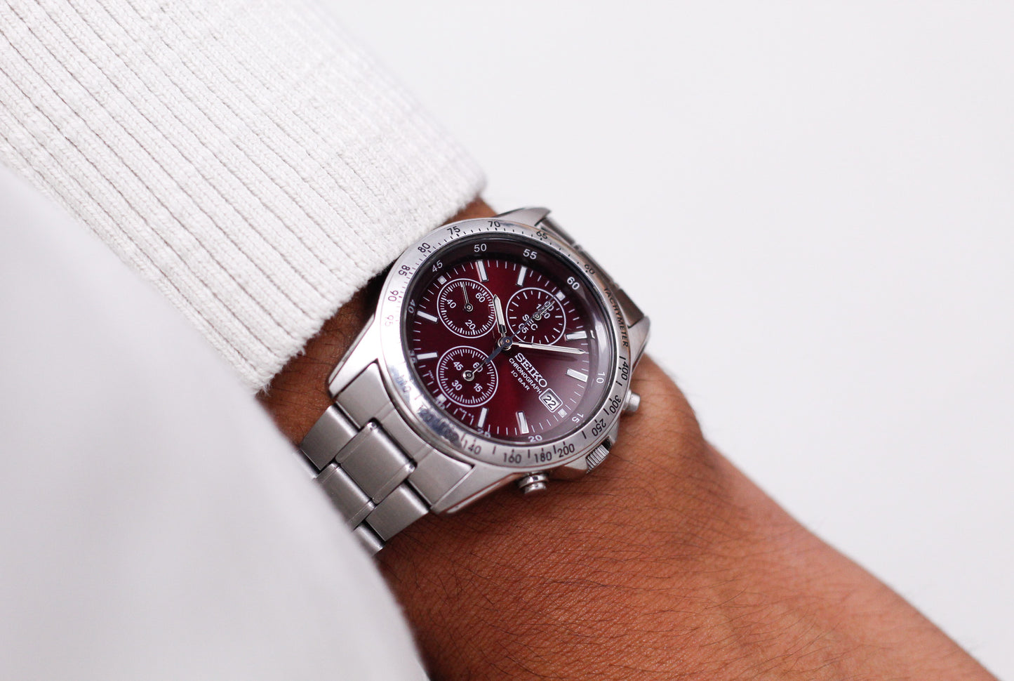 2001 Seiko Quartz Glossy Wine Red Dial Chronograph Men's Watch