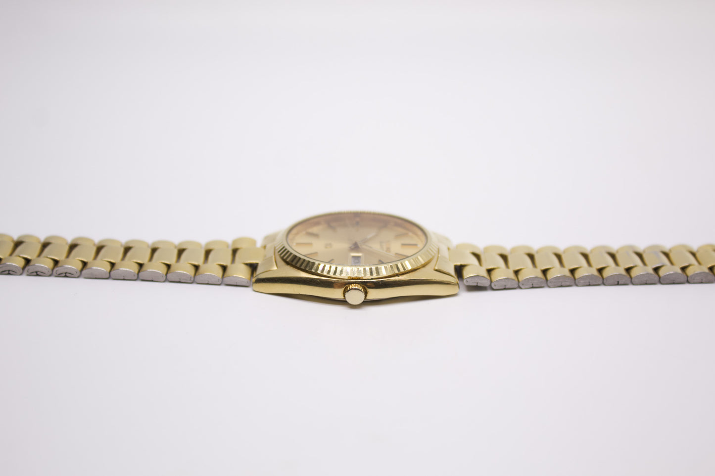 1985 Seiko SQ 'Baby Day-Date' Golden Sunburst Dial Men's Wrist-Watch