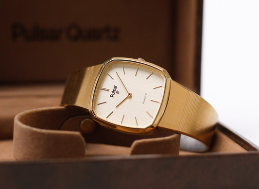 1983 Pulsar Quartz Snowfall Golden Dial Men's Wrist-Watch W/Box & Papers