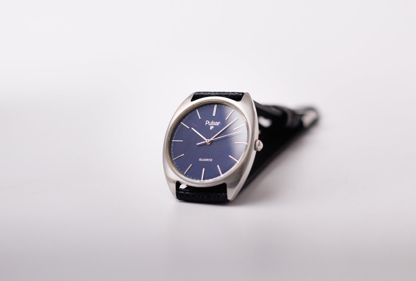 1988 Pulsar Quartz Marine Blue Straight Grain Dial Men's Wrist-Watch