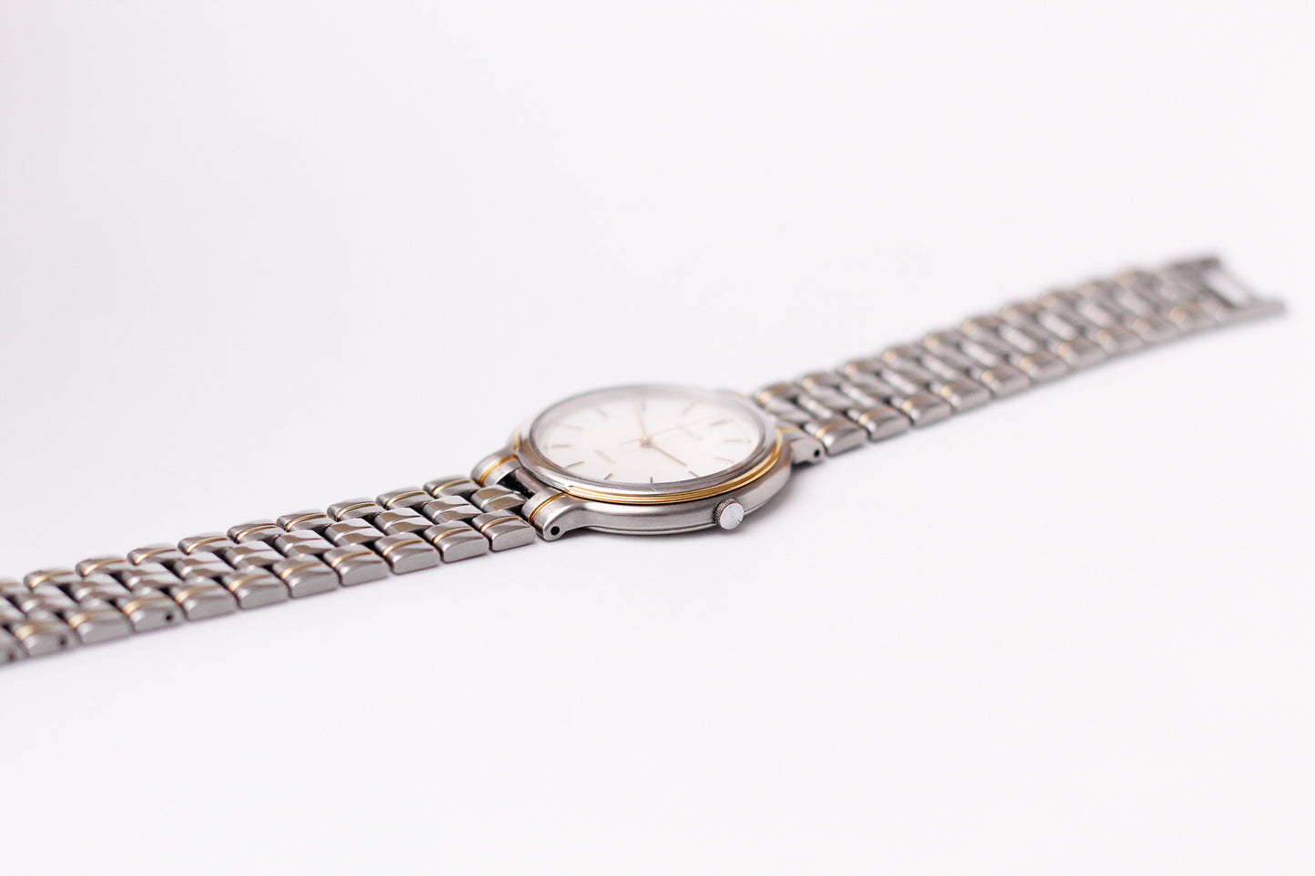 1992 Seiko Dolce Quartz Frosted White Dial Two Tone Ladies' Wrist-Watch