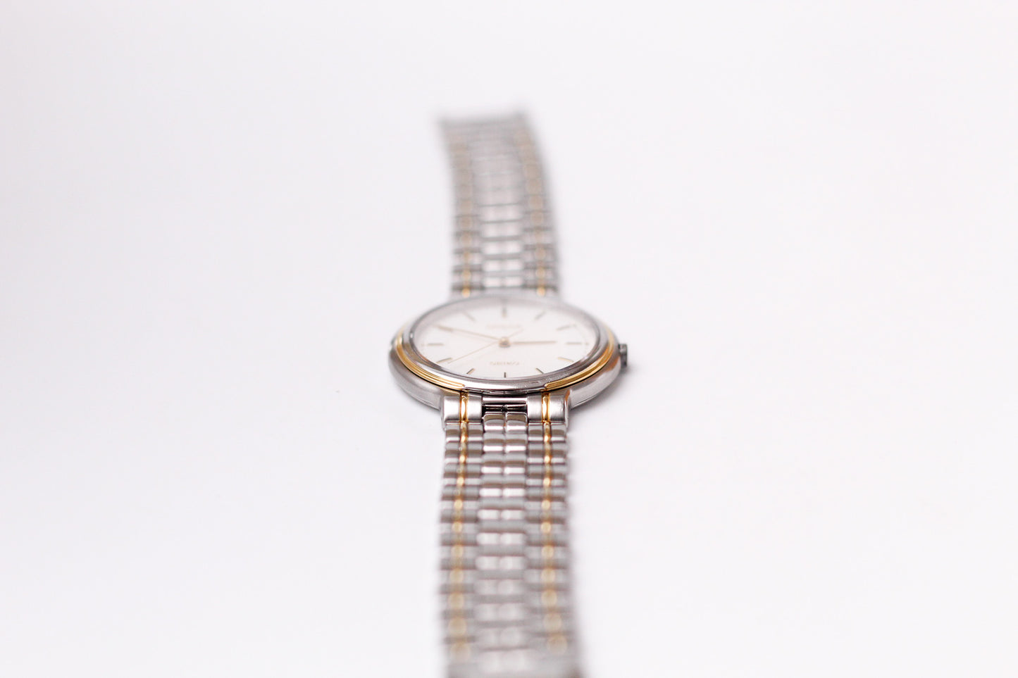 1992 Seiko Dolce Quartz Frosted White Dial Two Tone Ladies' Wrist-Watch