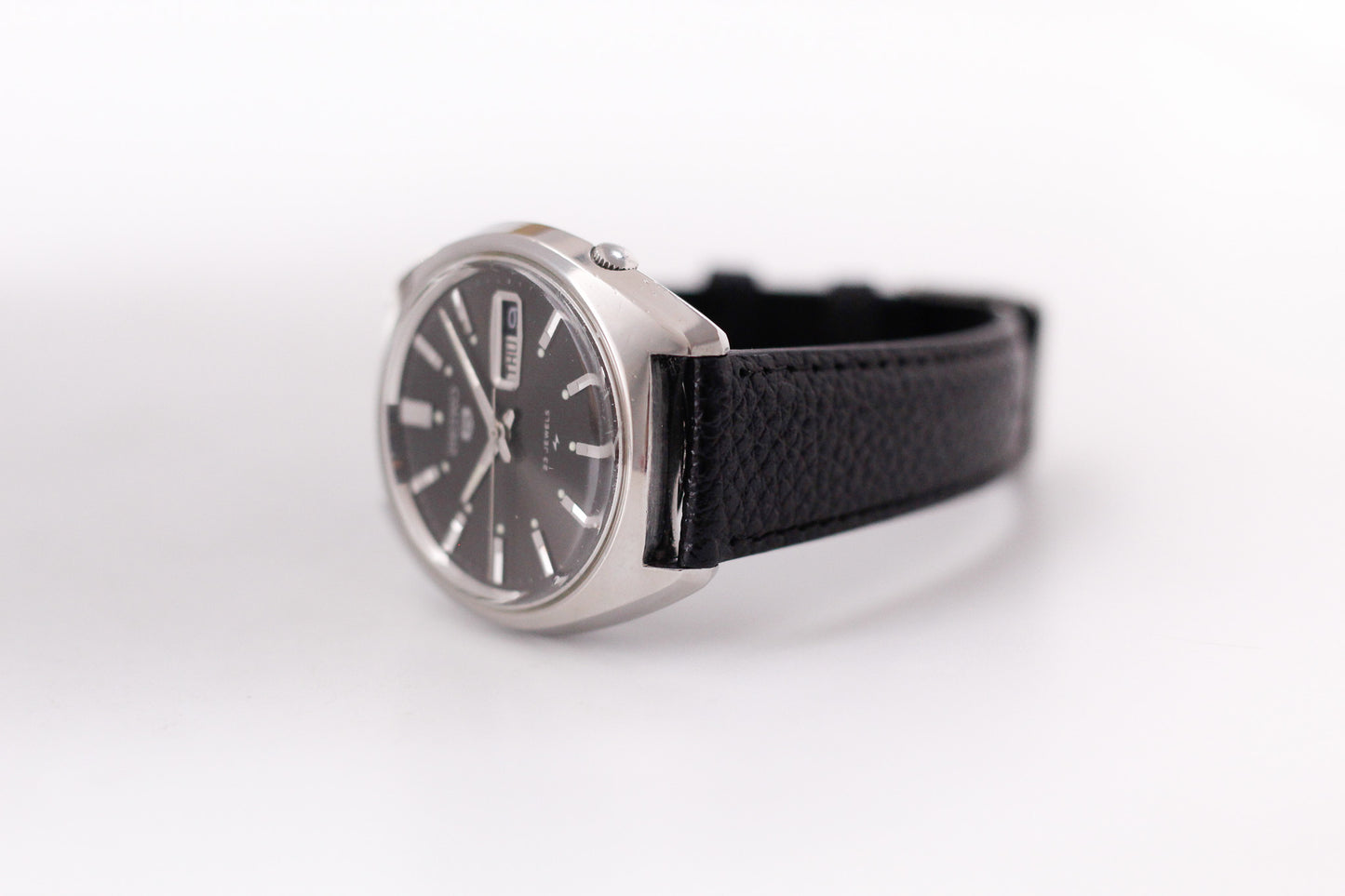 [Serviced] 1968 Seiko 5 Automatic Charcoal Sunburst Dial Men's Wrist Watch