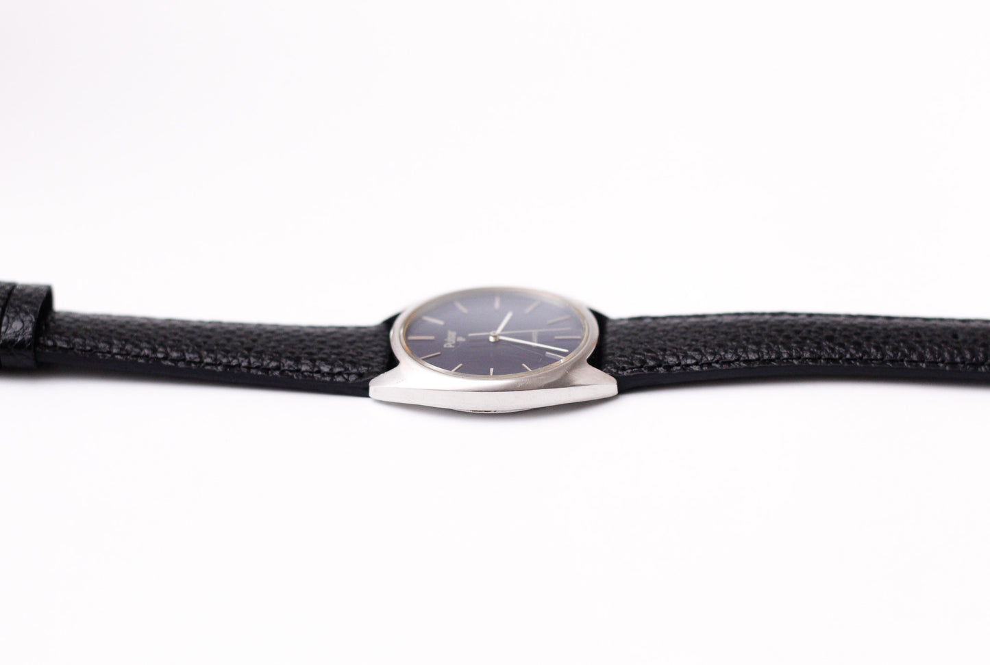 1988 Pulsar Quartz Marine Blue Straight Grain Dial Men's Wrist-Watch