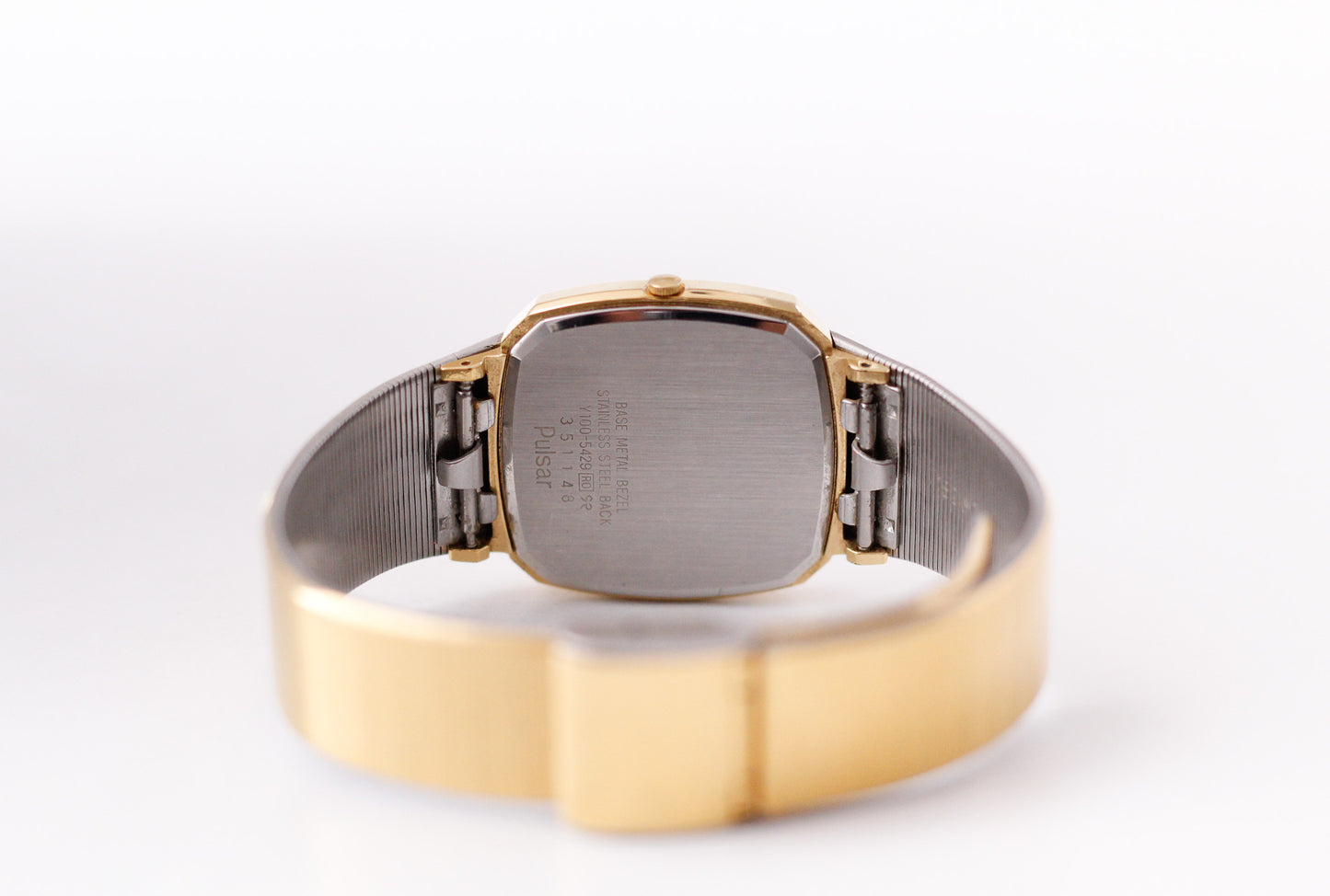 1983 Pulsar Quartz Snowfall Golden Dial Men's Wrist-Watch W/Box & Papers
