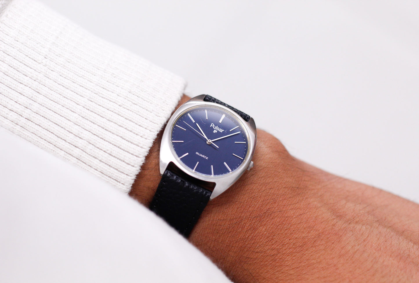 1988 Pulsar Quartz Marine Blue Straight Grain Dial Men's Wrist-Watch