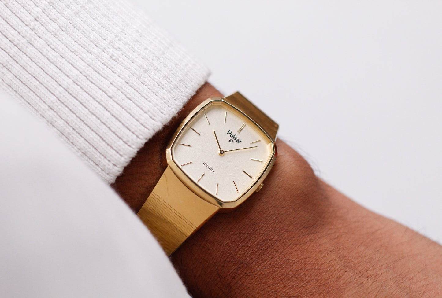 1983 Pulsar Quartz Snowfall Golden Dial Men's Wrist-Watch W/Box & Papers