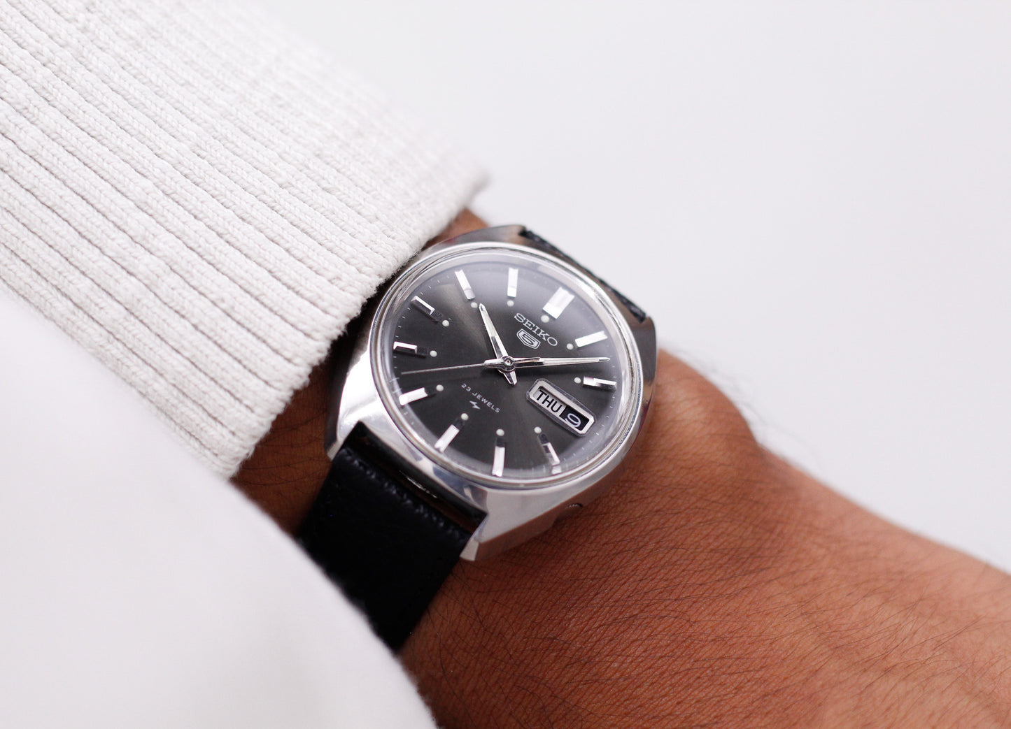 [Serviced] 1968 Seiko 5 Automatic Charcoal Sunburst Dial Men's Wrist Watch