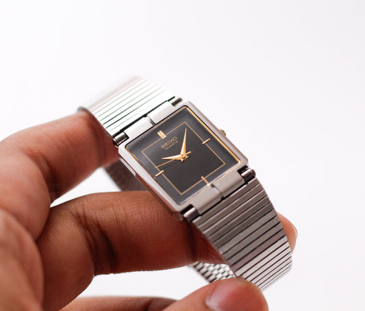 1985 Seiko Quartz Striking Black Dial Men's Wrist-Watch