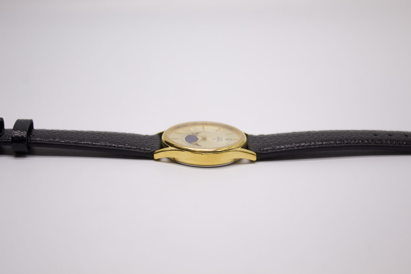 1990s Armitron Quartz Moon-Phase Dial Men's Wrist-Watch