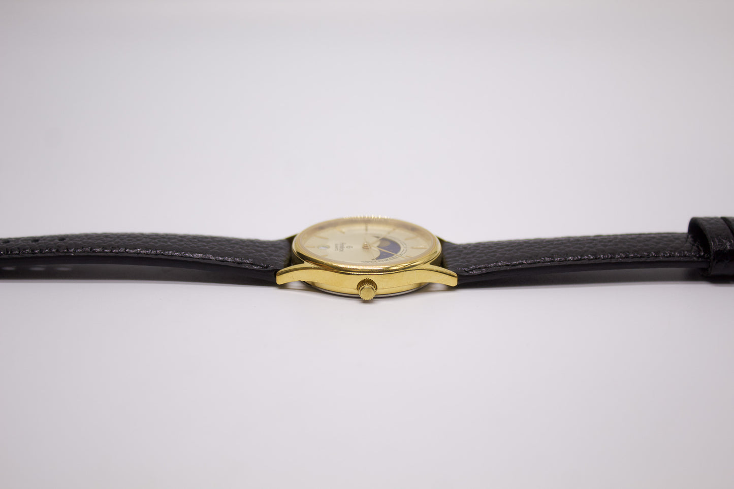 1990s Armitron Quartz Moon-Phase Dial Men's Wrist-Watch