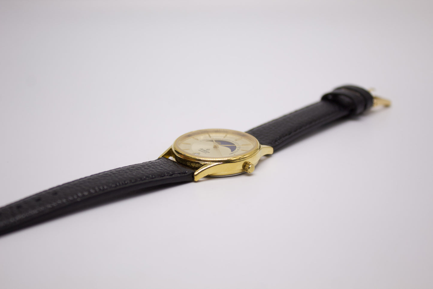 1990s Armitron Quartz Moon-Phase Dial Men's Wrist-Watch