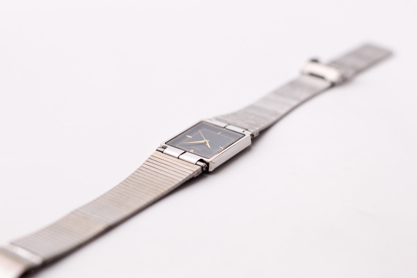 1985 Seiko Quartz Striking Black Dial Men's Wrist-Watch