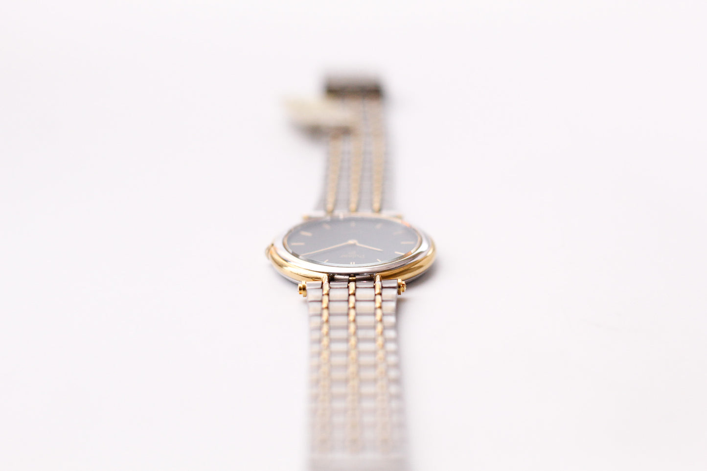 1985 Pulsar Quartz 'Concrete Gray' Dial Two Tone Men's Wrist-Watch