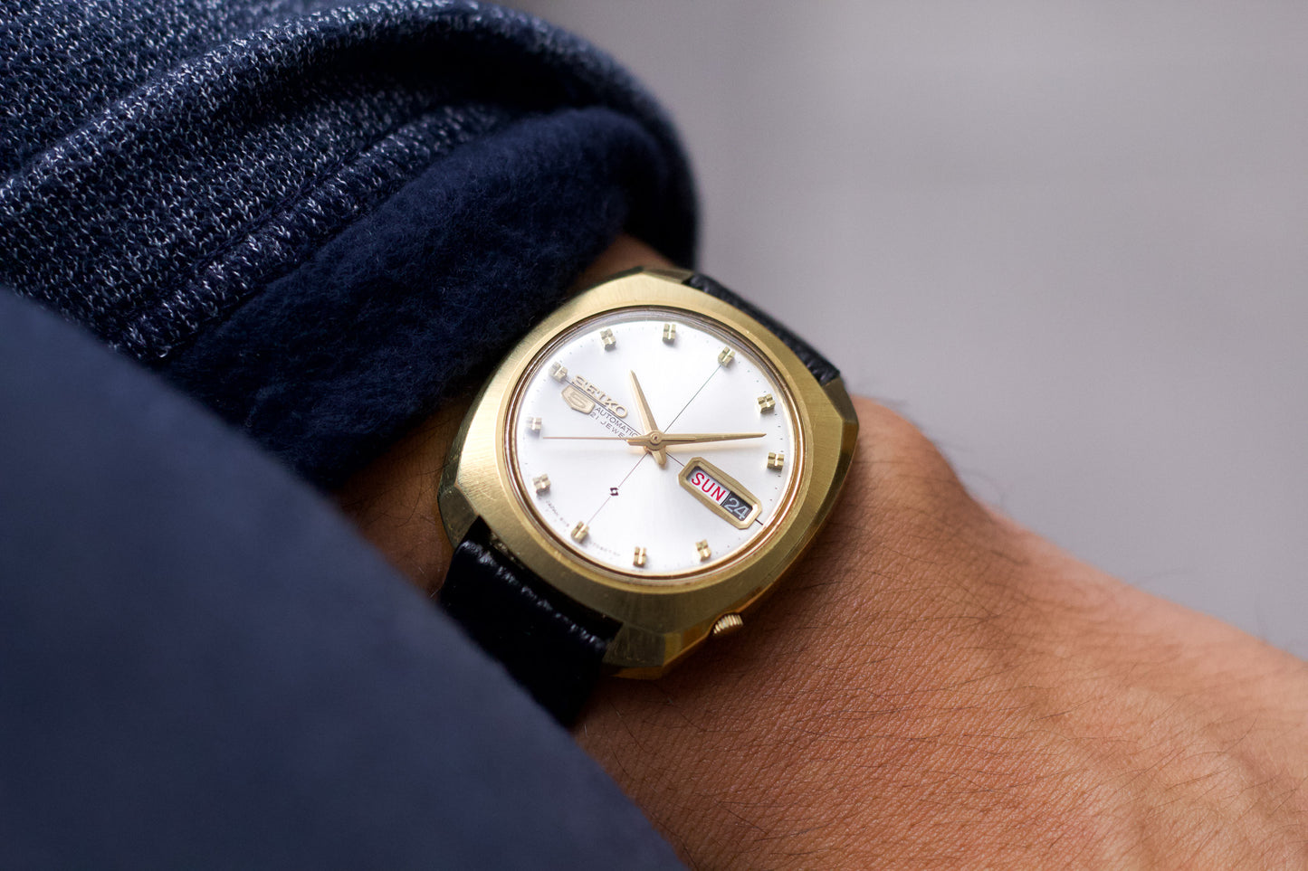 1970 Seiko 5 Automatic Silver Sunburst Dial Men's Wrist-Watch