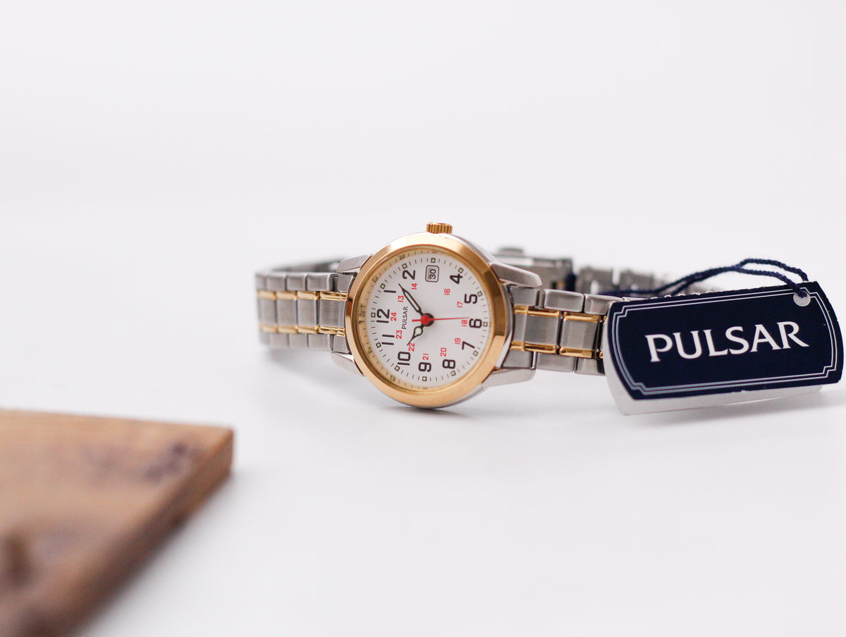 [Mint] 1995 Pulsar Quartz Railroad Dial Two Tone Case Ladies' Wrist Watch