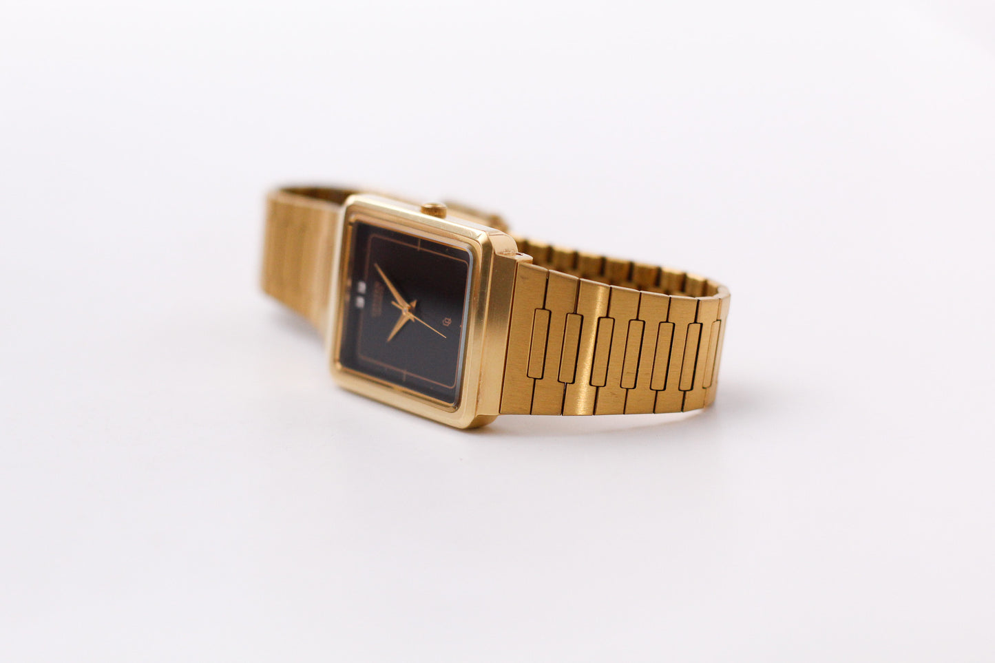 1995 Citizen Quartz Inky Black Gemstone Dial Tank Men's Wrist-Watch