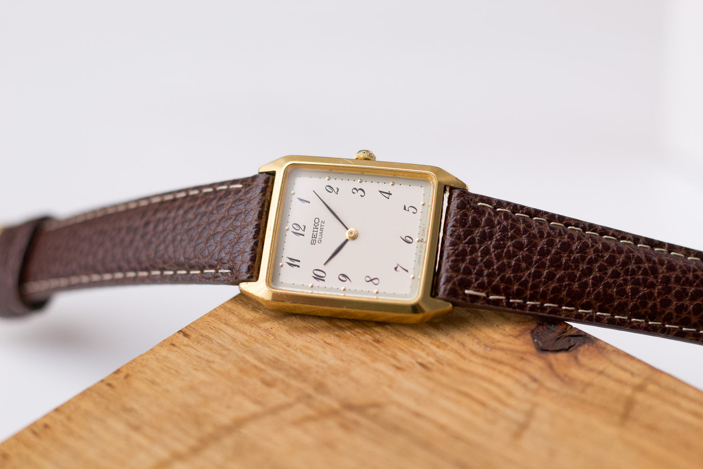 1987 Seiko Quartz Breguet Numeral Cream Dial Men's Wrist-Watch