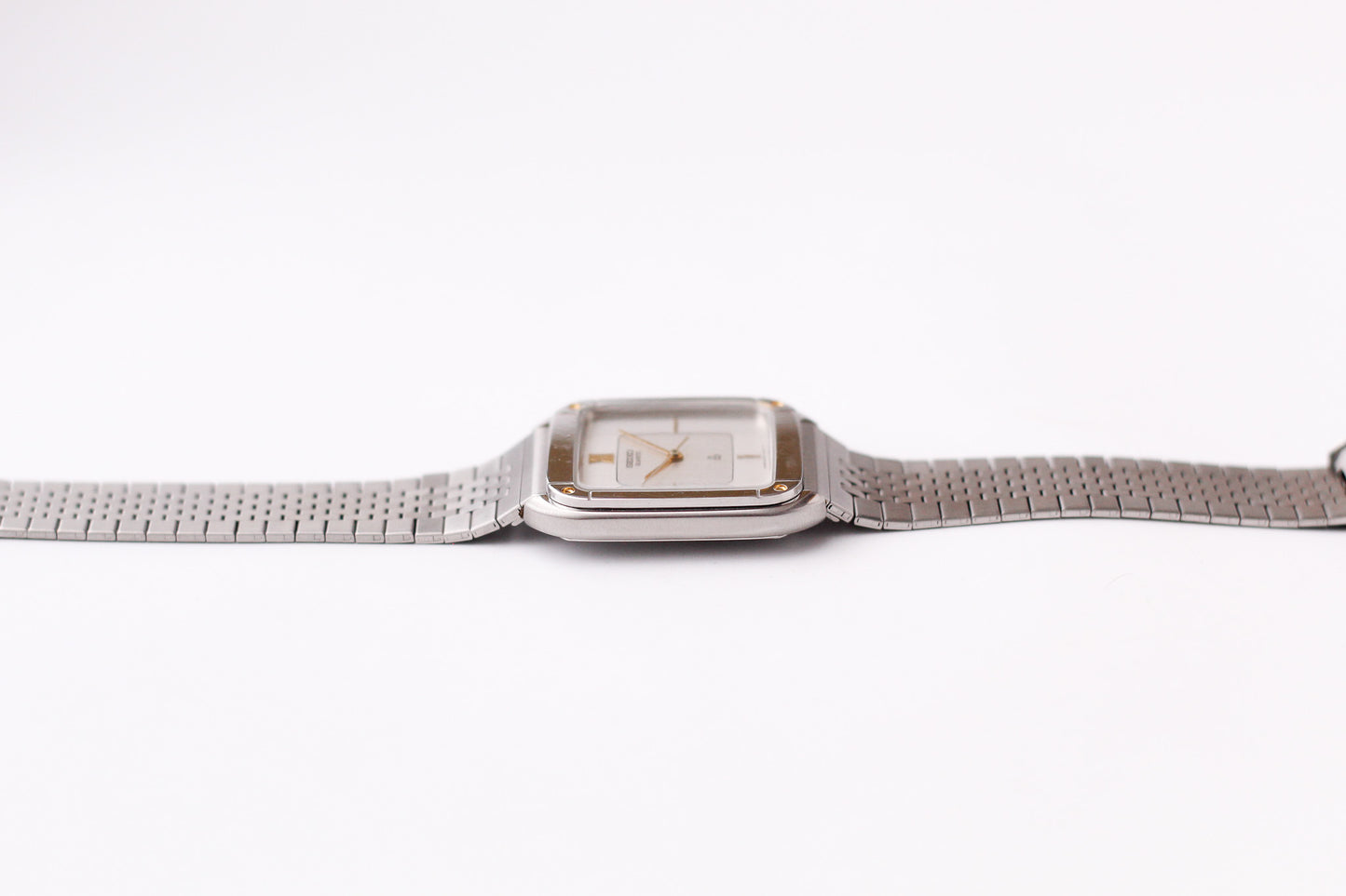 1981 Seiko Quartz Straight Grain Silver Dial Two Tone Case Men's Wrist-Watch