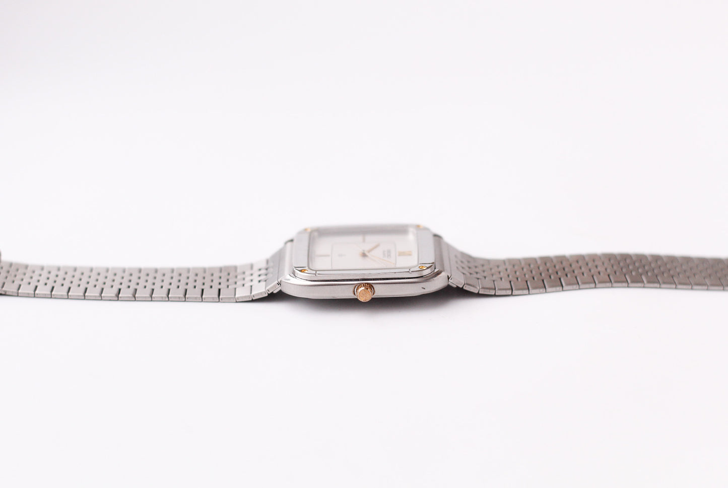1981 Seiko Quartz Straight Grain Silver Dial Two Tone Case Men's Wrist-Watch
