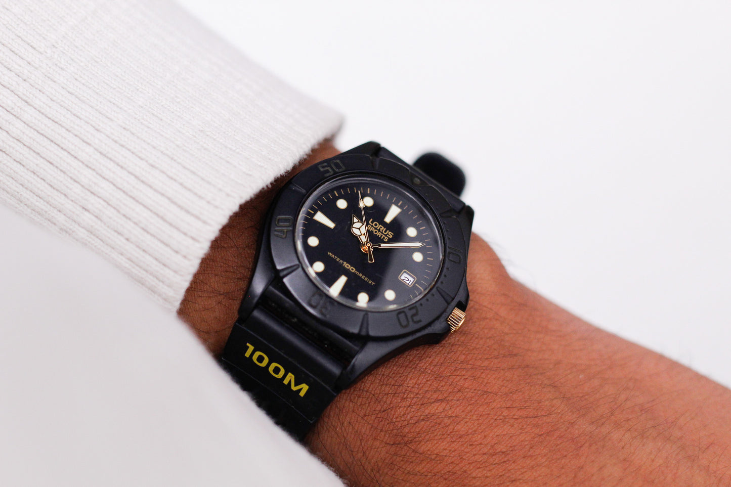 1990s Lorus Quartz Matte Black Dial Men's Wrist-Watch