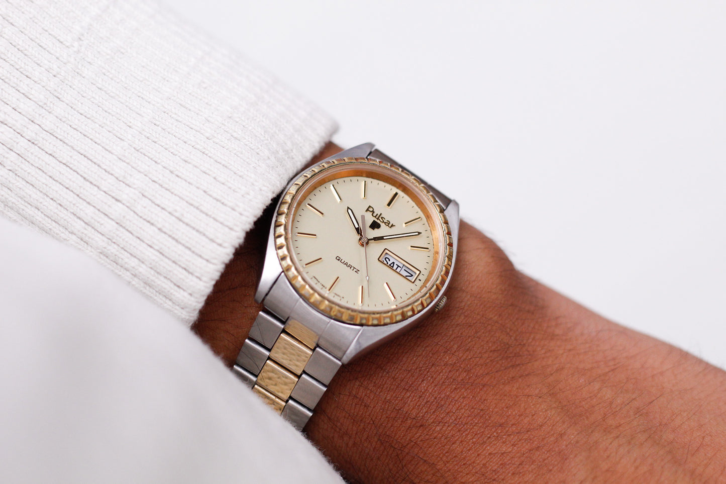 1991 Pulsar Quartz Straight Grain Golden Dial Two Tone Case Men's Wrist-Watch