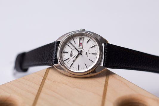 [Serviced] 1971 Seiko Lord-Matic Silver Sunburst Dial Men's Wrist-Watch