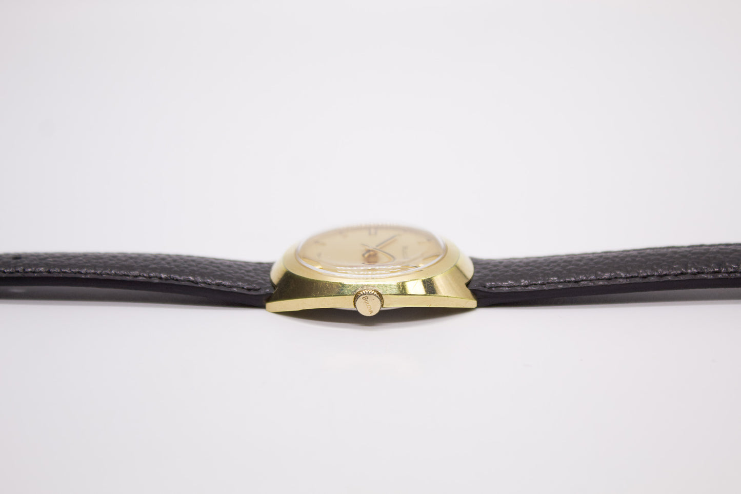 [Serviced] 1970s Bulova Mechanical Golden Birch Bark Textured Dial Men's Wrist-Watch