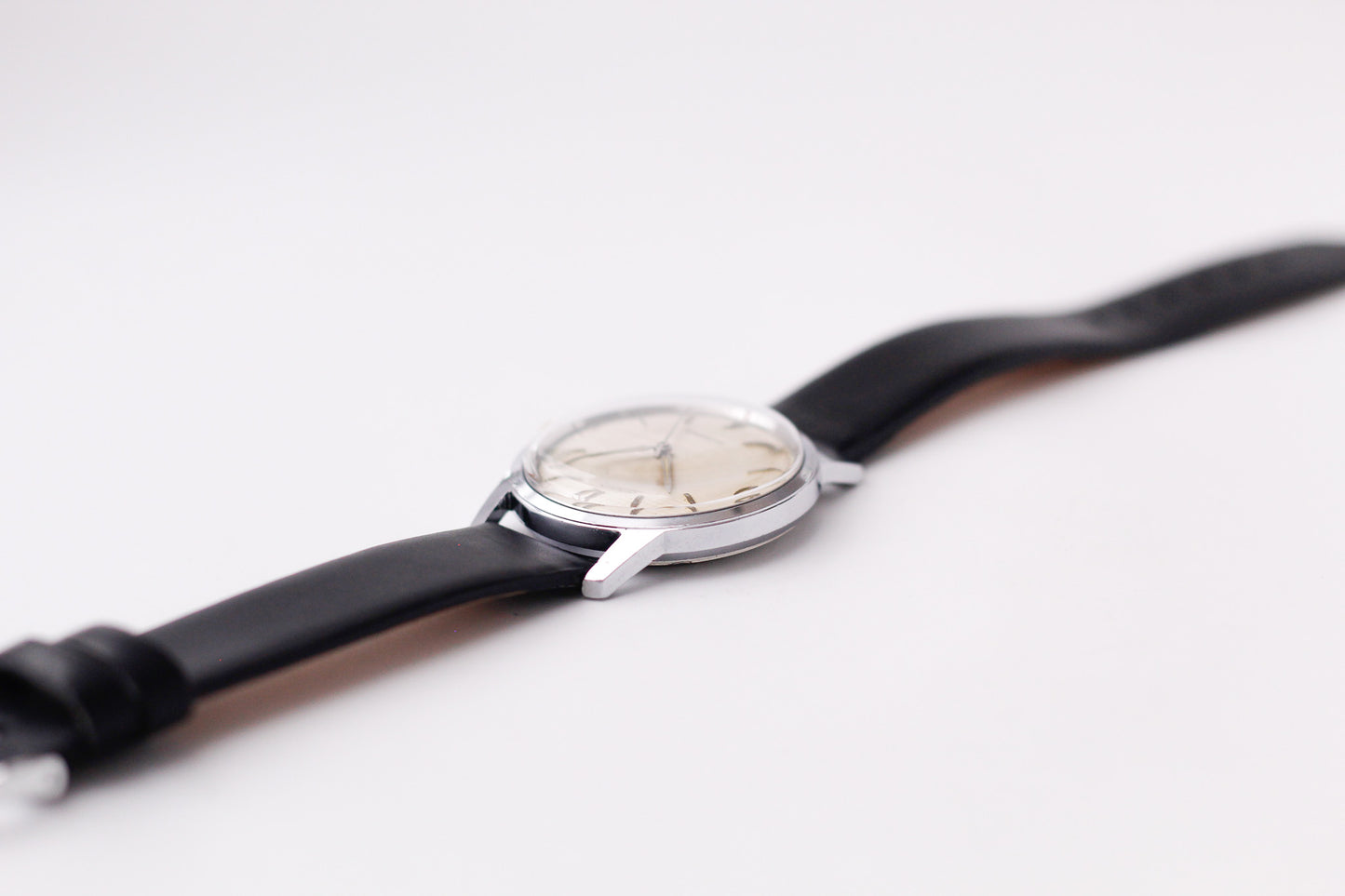 [Serviced] 1960s Gruen Precision Mechanical White Linen Dial Men's Wrist-Watch