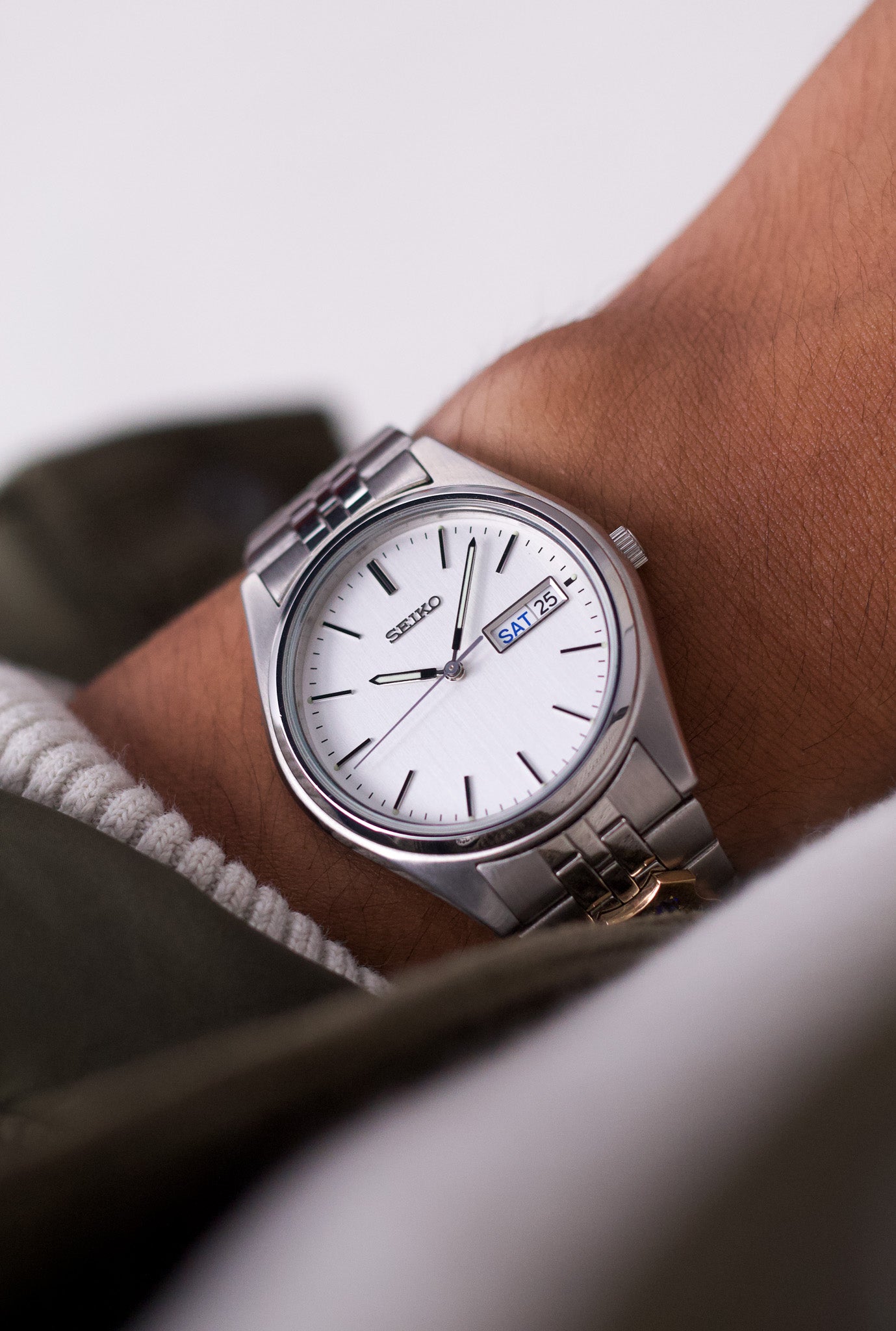 [New Old Stock] 1996 Seiko Quartz Straight Grain Dial Men's Wrist-Watch W/Box