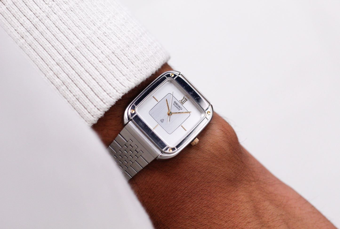 1981 Seiko Quartz Straight Grain Silver Dial Two Tone Case Men's Wrist-Watch