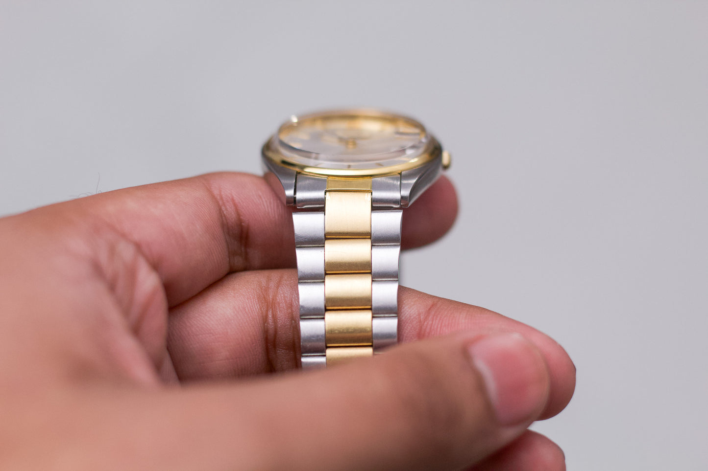 1991 Seiko 'Baby Date-Just' Silver Sunburst Men's Two Tone Wrist-Watch