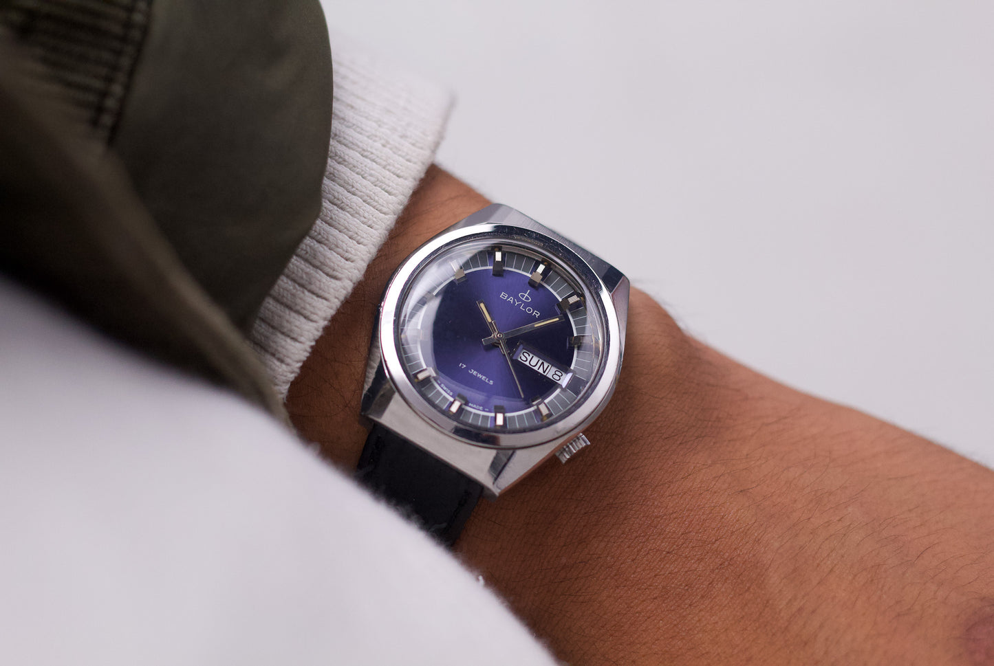 [Serviced] 1970s Baylor Mechanical Deep Purple Sunburst Dial Men's Wrist-Watch