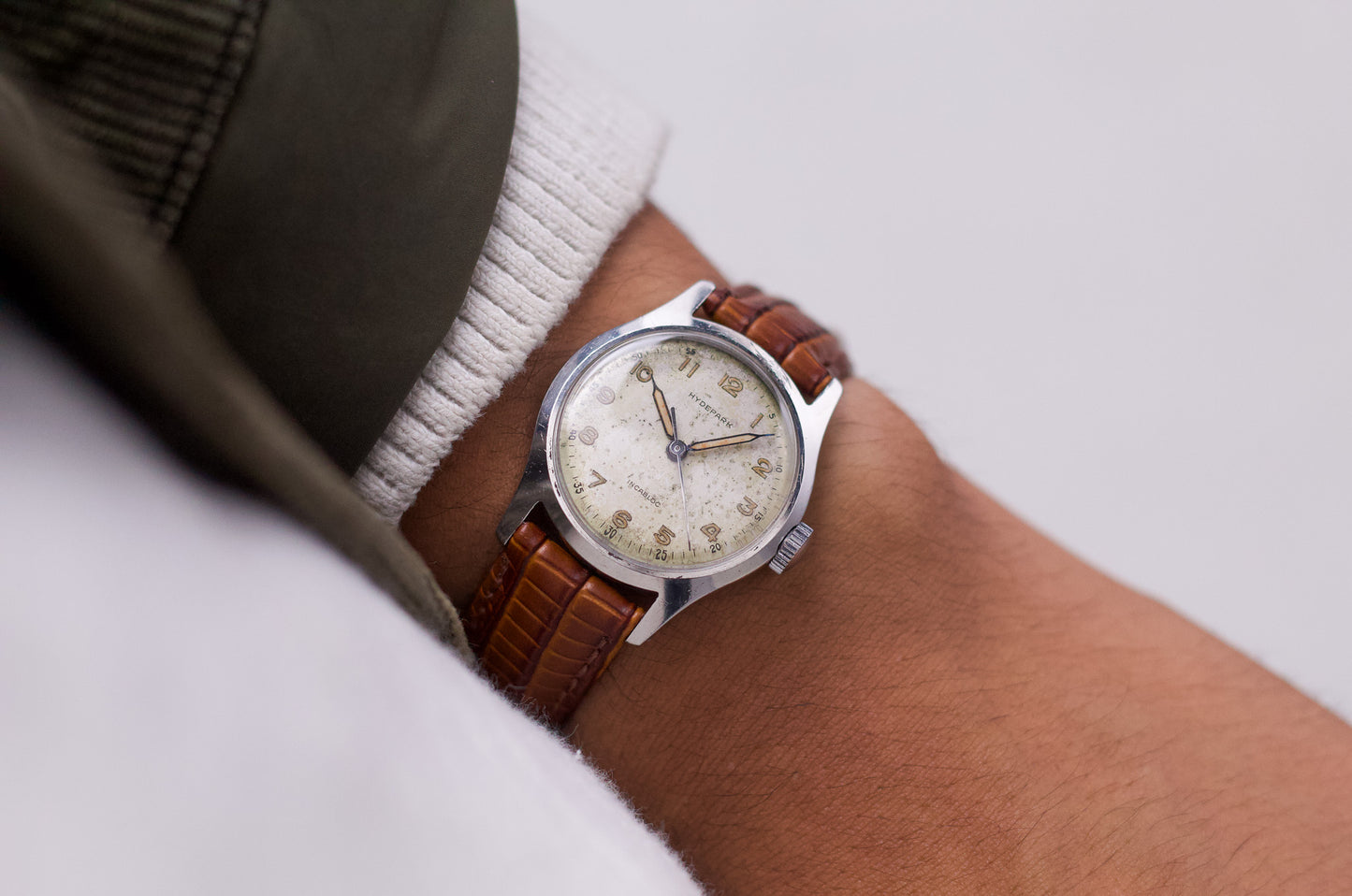 [Serviced] 1950s Hydepark Military Style Dial Men's Wrist-Watch