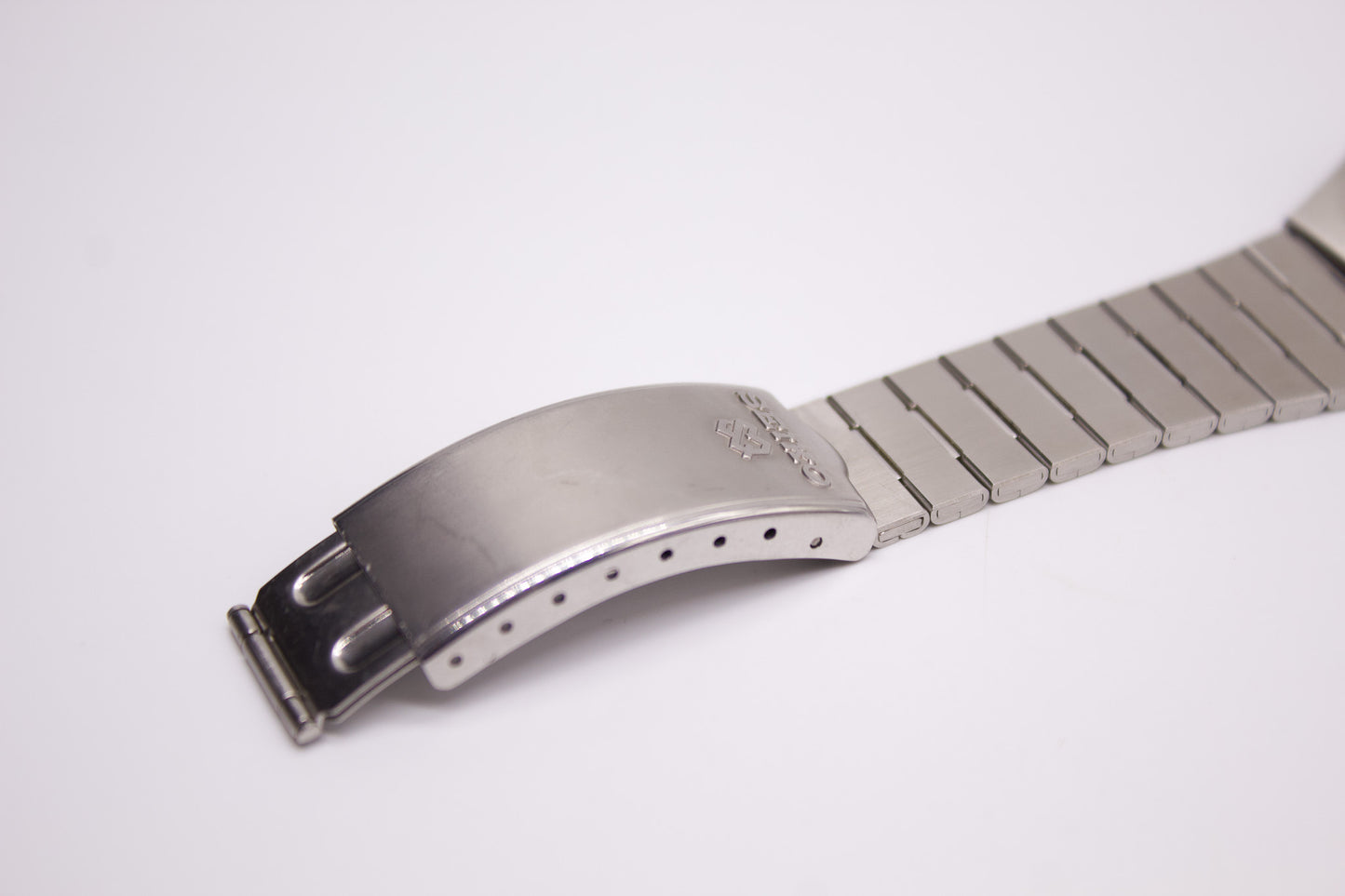 1984 Seiko SQ Straight Grain Silver Dial Men's Wrist-Watch